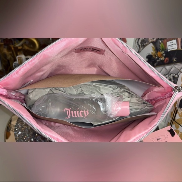 Juicy Couture pink velour cosmetic bag NWT - Picture 6 of 7